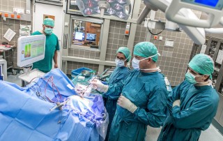 Neuchirurgie; Klinik; Operation; OP; Gehrin;